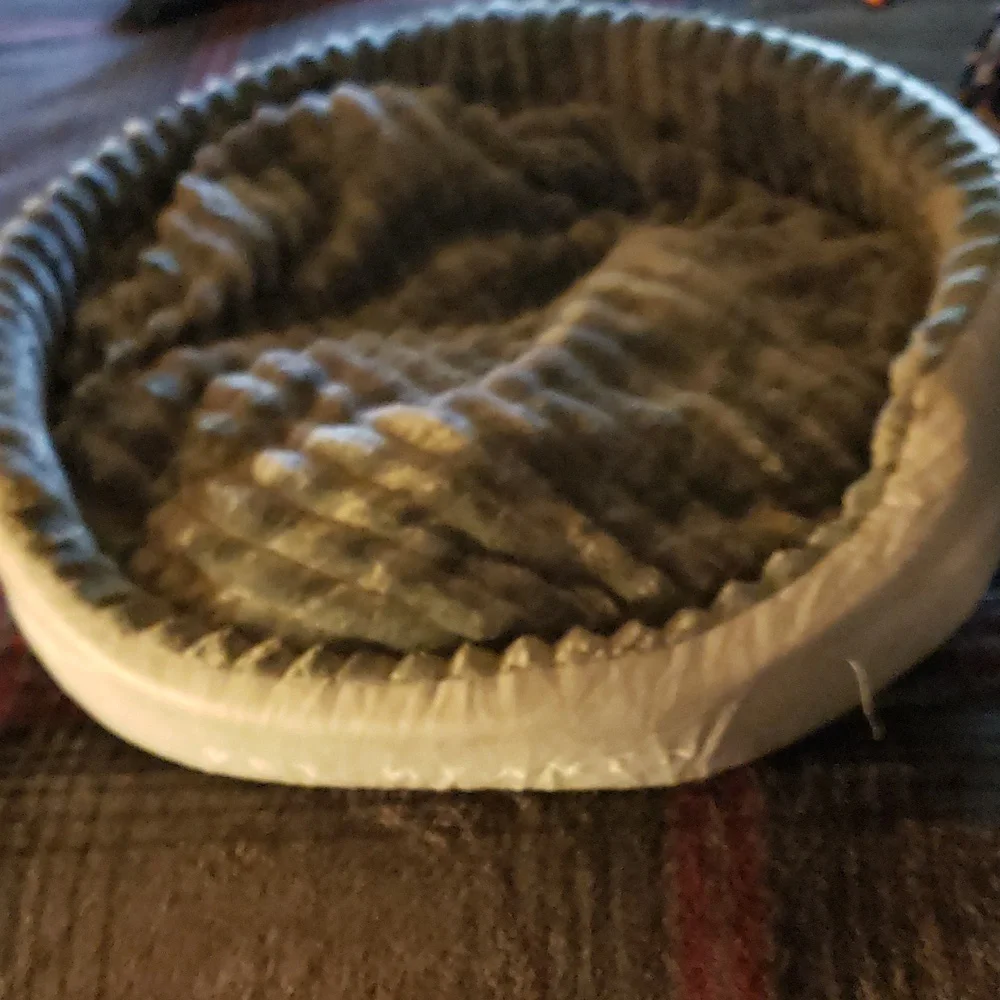 NWOT DOG OR CAT BED FOR SMALL PET